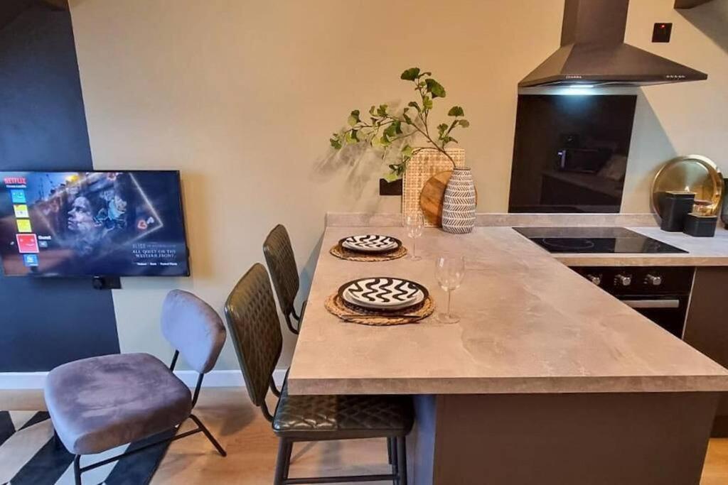 Super Stylish Apartment In Urmston Flat 3 Esterno foto